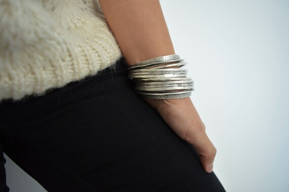 Silver screw hotsell bangle