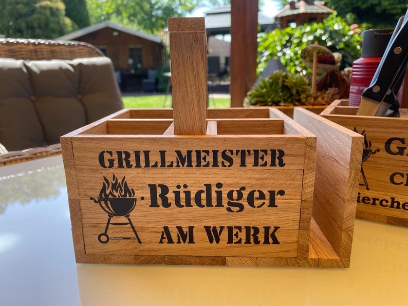 Grill Geschenk personalisiert Grillmeister Grill Utensilo für Besteck Geschenk für Männer Geschenk Grillparty Geschenke Grillabend Bild 9