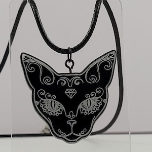Sugar skull cat necklace / cat lover gift / animal lover gift / cat lady gift / Halloween Day of the Dead jewelry