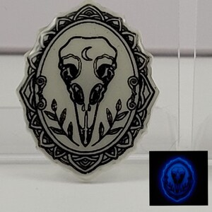 Bird skull magnet | skull decoration | goth witch punk gift | halloween housewarming gift | fridge magnet | gift for her