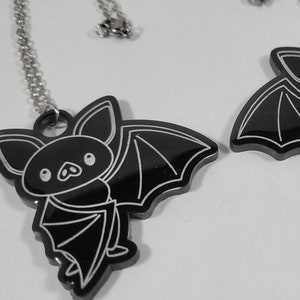 Cute bat necklace / halloween necklace / bat jewelry / spooky necklace / gothic necklace / spoopy jewelry / goth jewelry