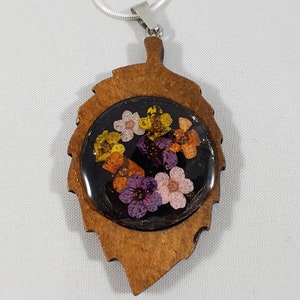 Multicolored dried flower necklace / real flower necklace / botanical jewelry / flower girl necklace / girlfriend gift / fairy core jewelry
