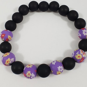 Flower beaded stretch bracelet / flower girl gift / flower jewelry / gift for her / cottage core jewelry / fairy core jewelry