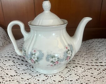 Happy Home Rosebud Teapot