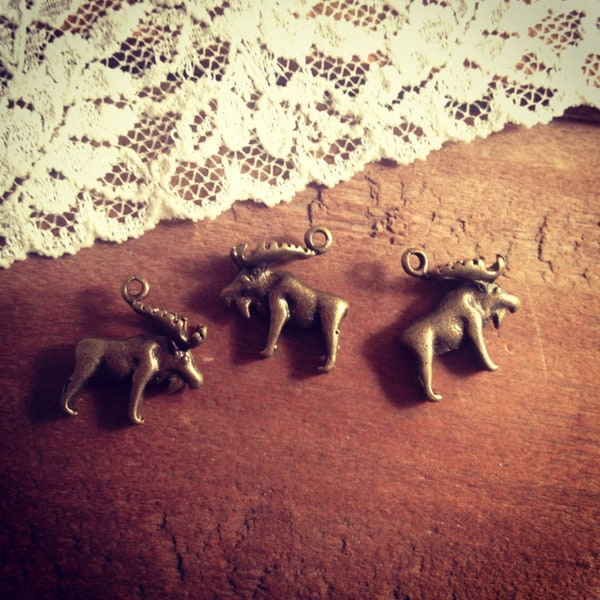 1 - Moose Charm, Woodland, Animals, Forrest Animals, Vintage Style Pendant Charm Jewelry Supplies (BD136)