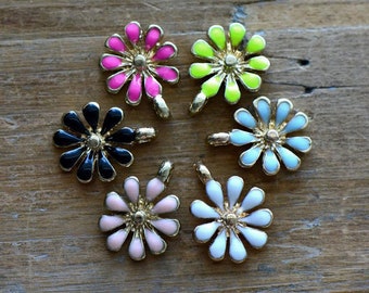 Enamel Flower Charm - Pick Your Color Charm 24K Gold Plated Brass Retro Daisy Pendant Vintage Jewelry Supplies (AM037)