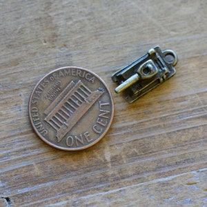 Tank Charm - Antique Bronze - Military Army Vintage Style Charms Pendant Jewelry Supplies (M018)