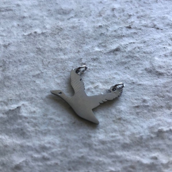 Canadian Goose Silhouette Charm Brushed Silver Plated Stainless Steel Bird Layering Charm Minimal Jewelry Pendant Canada Bird Charm (AQ014)
