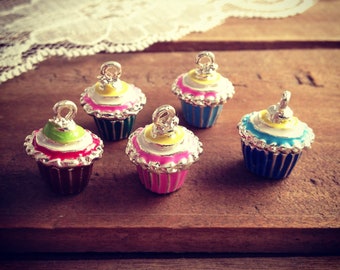 1 - 3D Cupcake Charm, Enamel Charm, Mixture of Colors dessert pink blue tea party (AR066)