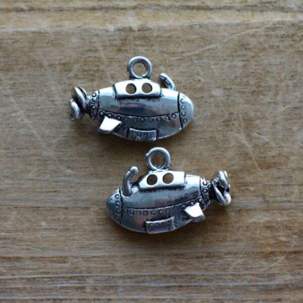 Submarine Charm Antique Silver Plated Brass Double Sided Submarine Boat Charm Sub Charm Vintage Style Jewelry Making Supplies (AT032)