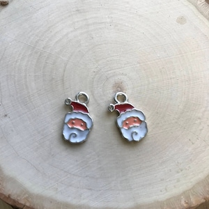 2 - Santa Claus Charm - Enamel SILVER OR GOLD Brass Vintage Style Pendant Charms Jewelry Supplies (AT119)