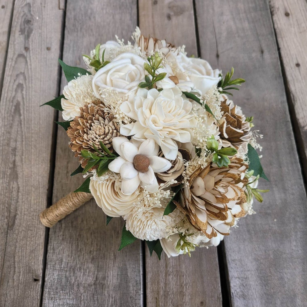w.o.d.　F.L.O.W.E.R.S. Forest Green and Ivory Wood Wedding Sola Flower Bouquet, 