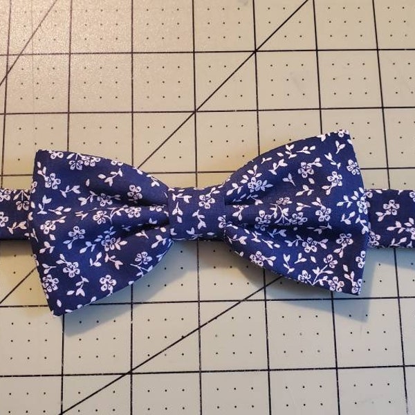 Navy Floral Bow Tie Etsy
