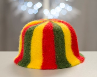 Striped sauna hat, felt, 100% wool, yeallow, green, red (bath cap)
