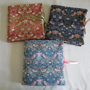 Etui voor rondbreinaalden met de naam Strawberry Thief