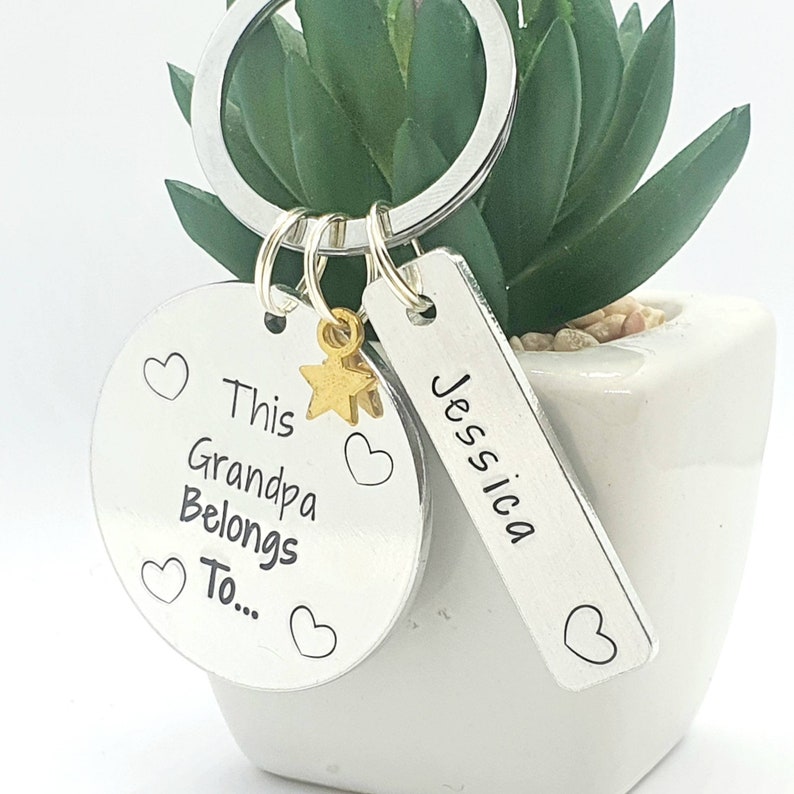 Personalised Father's Day Keyring. This Daddy belongs to... Unique birthday gift for Grandad, Grandpa, Pops from grandchildren. image 7