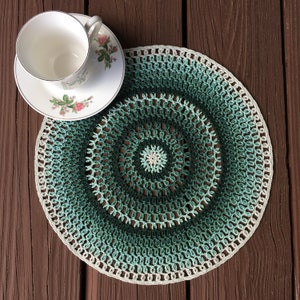 Crochet Doily Pattern : Infinity Doily - Digital Download PDF