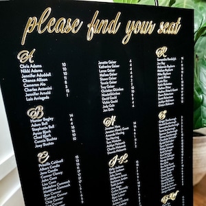 Zwarte acrylaat tafelschikking / Vind je stoel / Acryl trouwbord / Aangepast trouwbord / Stoelentabel / Gouden tafelschikking