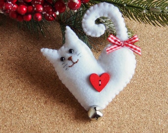Christmas tree ornament, white felt cat Christmas decoration, cat lovers gift, Xmas stocking filler, heart cat with bell, Christmas gift