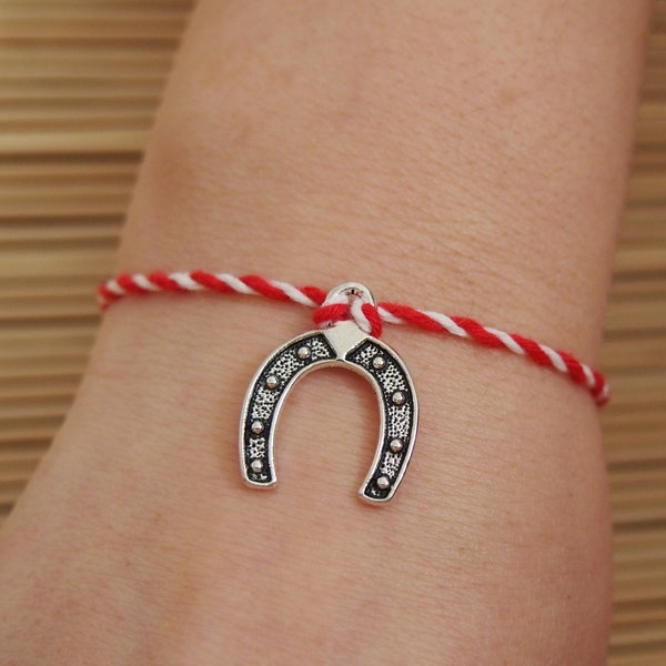 Martenitsa, martisor, martis, ensemble de 3 bracelets avec charme en fer à cheval, martenica, bracelet à ressort de protection fait à la main, bracelet godod luck