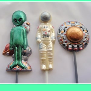 UFO Space Chocolate Lollipops/Outer Space Gift/Alien/Astronaut Spacesuit/Spaceship/Personalised Gift/Boys Birthday/Galaxy/Starship/Planets