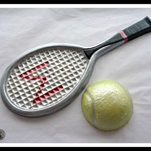 Edible Chocolate Tennis Racket & Ball Gift Set - Cake Topper