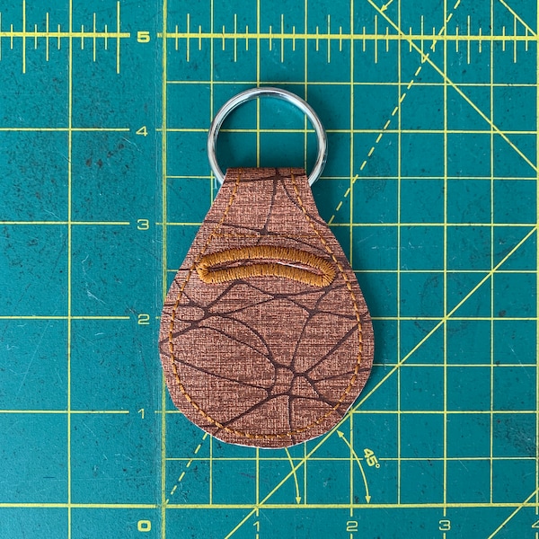 ITH Blank Round Key Fob with Quarter Holder Embroidery Design - ITH Blank Round Key Fob - Round Blank Embroidery design