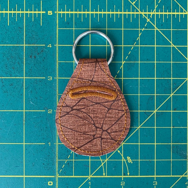 ITH Blank Round Key Fob with Quarter Holder Embroidery Design - ITH Blank Round Key Fob - Round Blank Embroidery design
