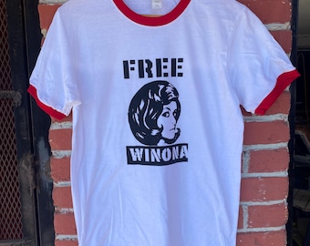 FREE WINONA Weiß und Rot Ringer T Shirt Winona Ryder Siebdruck