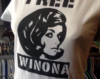 ストレンジャーシングス tシャツ weber Netflix ウィノナライダー 2025年最新】ウィノナライダー tシャツの人気アイテム - メルカリ