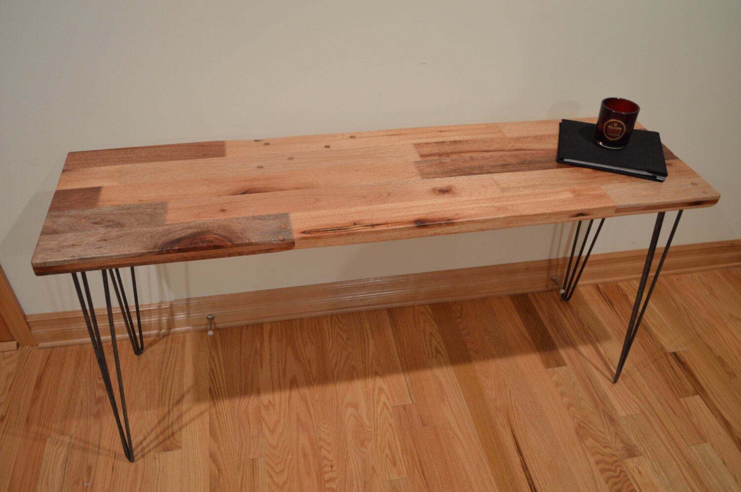hairpin leg entry table
