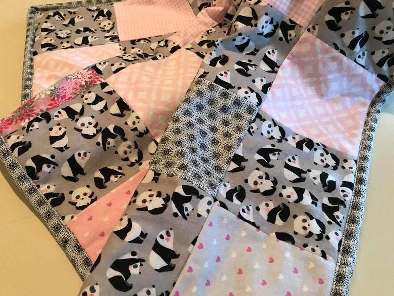 Rose//Bleu Sirène Design 100/% Coton Fat Quarter Bundle 5 tissus Craft//Quilting