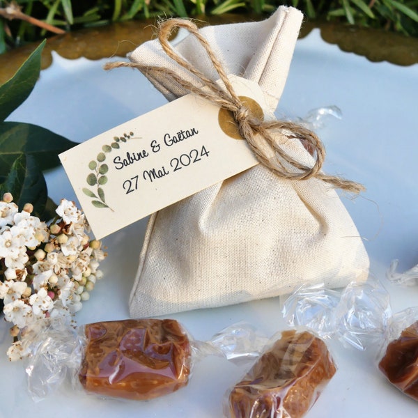 Cadeau invité mariage baptême personnalisé sachet coton de caramels au beurre salé