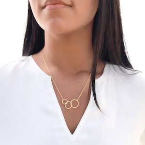 Unity Link Necklace • Mother Necklace • Family Necklace • Triple Links • Infinity • Sisters Necklace • Gift for Bridesmaid and Friendship
