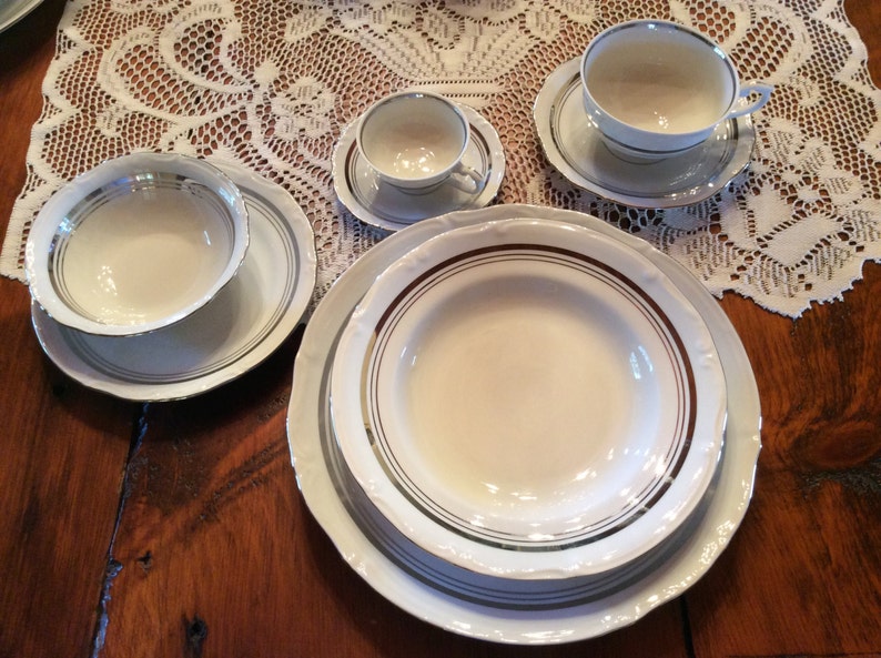 Vintage Chodziez Dubarry dinner set for 8 persons pattern no 05435