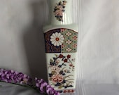 Vintage Japan Imari Ware 10 tall flower vase Oriental ceramic home decor