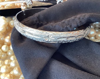 Fancy 925 silver hinged bracelet bangle superb engraved design