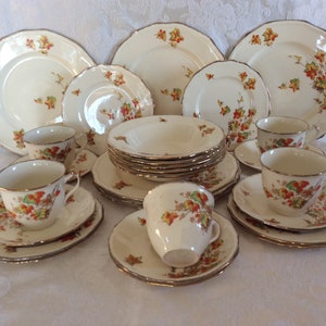 ART DECO Alfred Meaking Astoria shape Banbury England dinner or breakfast set image 1