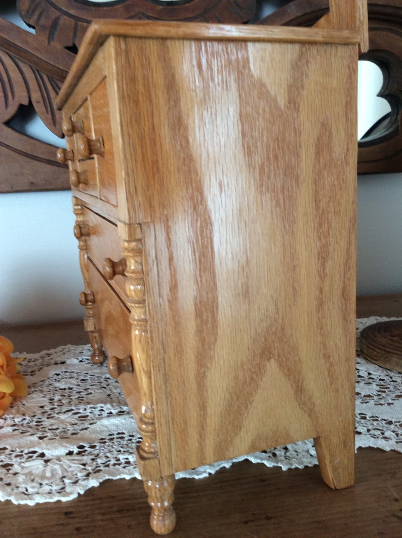 Joyeria Joyeros Model Scale Mennonite Bonnet Chest Toy Furniture