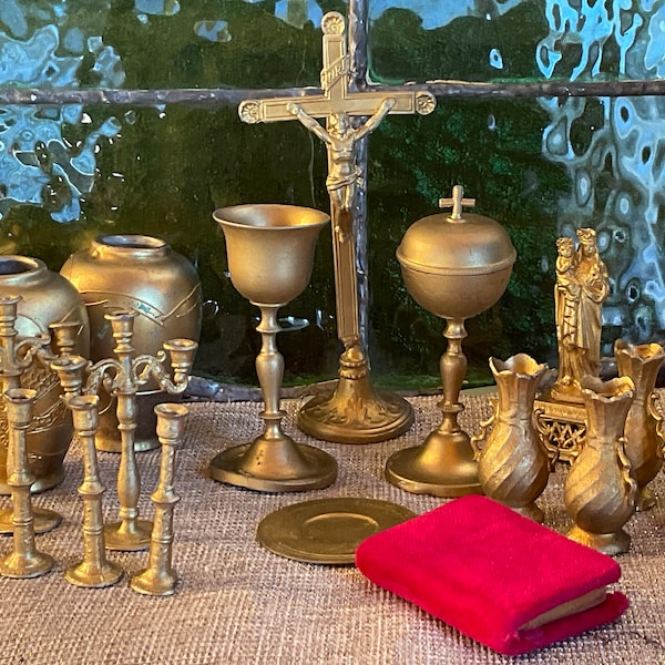 Miniature objets de messe de cérémonie mini autel religieux liturgique au choix statue crucifix burettes bible rare
