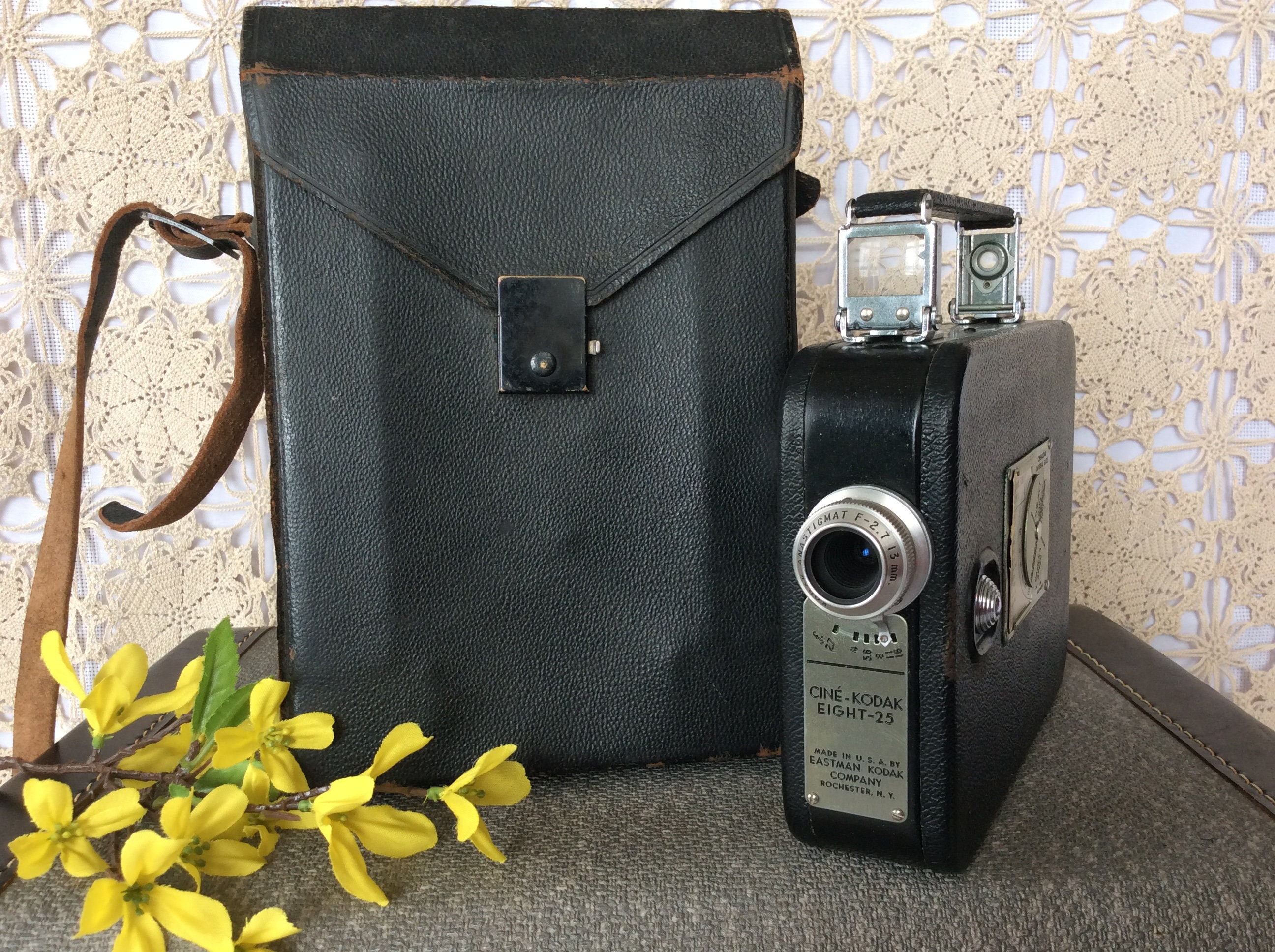 Cine Kodak Height 25 Eastman camera 8mm film collectible imaging prop