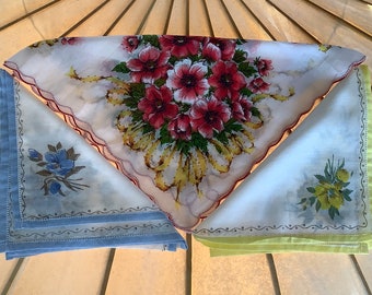 3 vintage hankies handkerchief floral design cotton fabric unsused