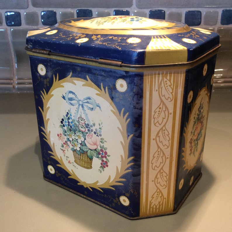 Gray Dunn /& Co Fancy vintage biscuit tin from Scotland
