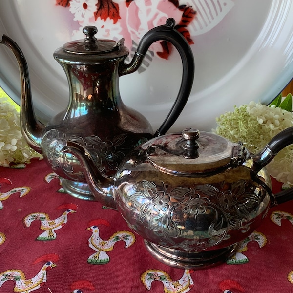 Wm A Rogers silver plate teapot coffee pot set hand engraved no 2478