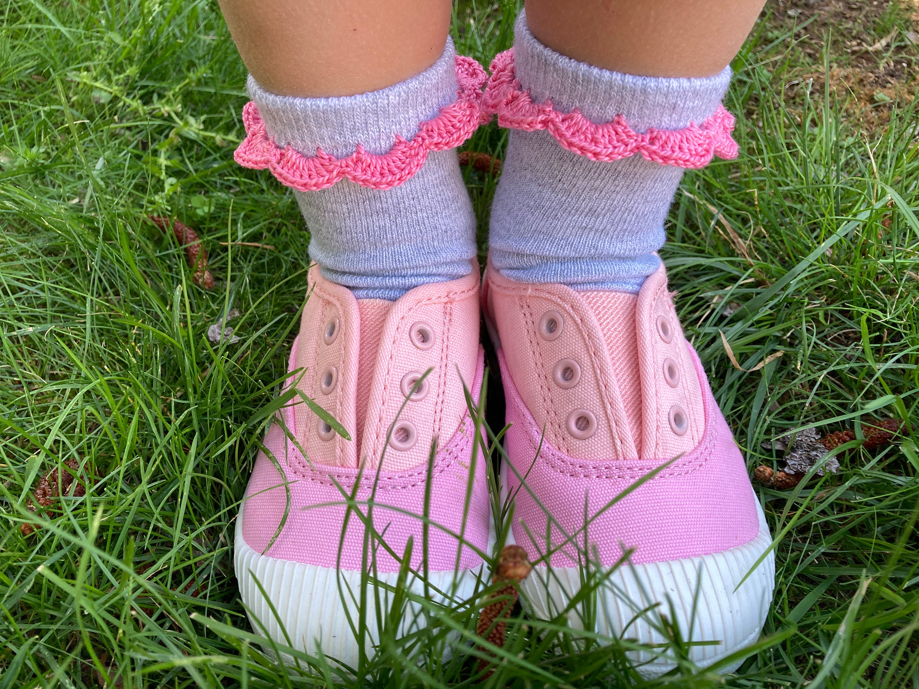 Simple Crochet Sock Lace Trim Pattern: Beginner PDF