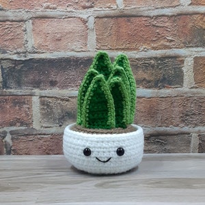 Snake Plant Sansevieria Plant Buddy Stuffed Crochet Amigurumi Houseplant Plushie