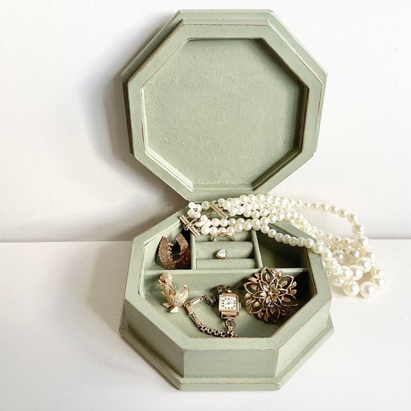 Vintage Jewellery Box - Shabby Chic, Chateau Grey, Old Jewellery Box, Vintage Box, Vintage Jewellery, Jewellery Cabinet, Jewellery Box.