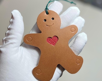 ジンジャーブレッドマンのぬいぐるみ（レッドリボン） - クリスマスの