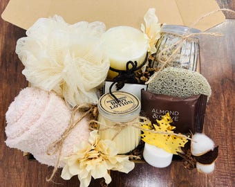 Fall Spa Gift Box: Cocoa Butter Lotion, Candle & Plush Socks