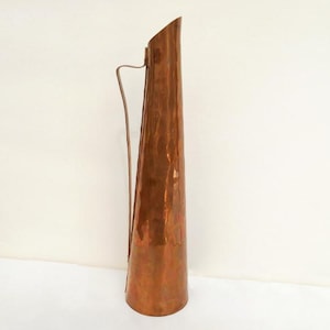 handmade copper vase 29 cm / VEB Kunstgewerbe Pappenheim / East Germany GDR DDR / 1950s - 1970s